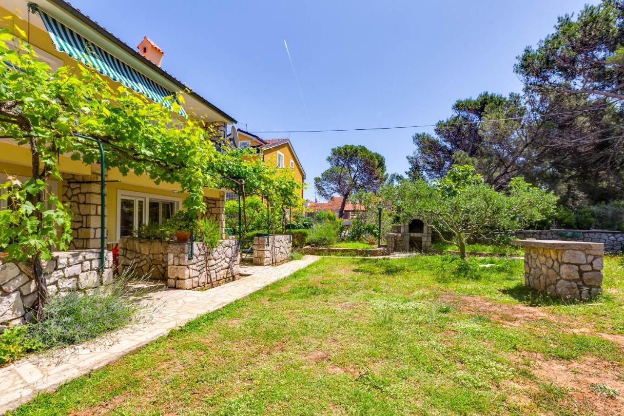 Apartments Margarita Mali Losinj Ngoại thất bức ảnh